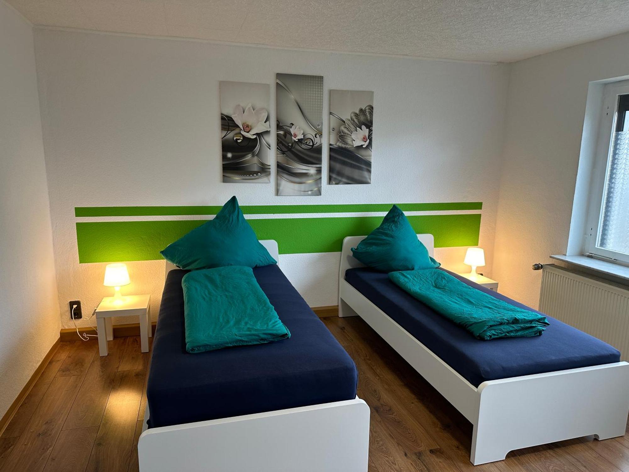 Pension „Haus 11“ Lauta Buitenkant foto